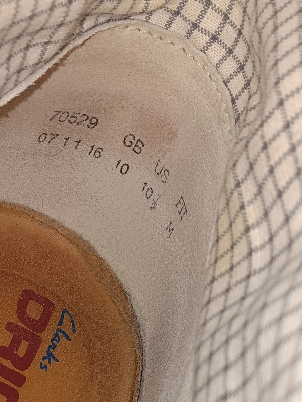 Clarks Men's Suede Chukka Boots in Light Beige